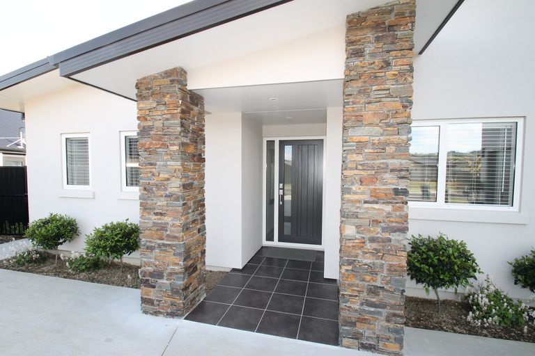 Photo of property in 30 Didham Drive, Mosgiel, 9024