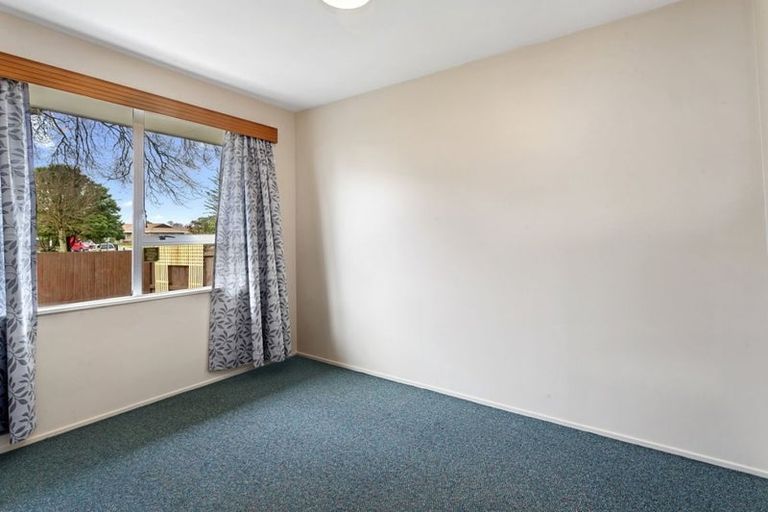 Photo of property in 34b Prestons Road, Redwood, Christchurch, 8051