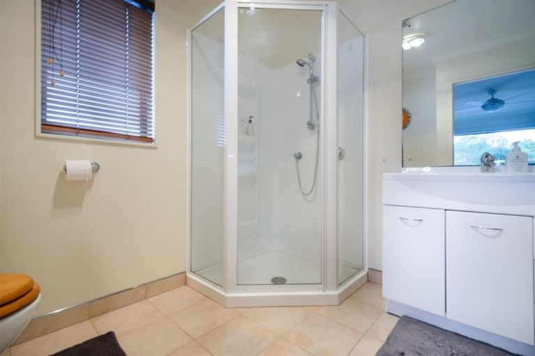 Photo of property in 36 Solan Drive, Waimauku, 0812