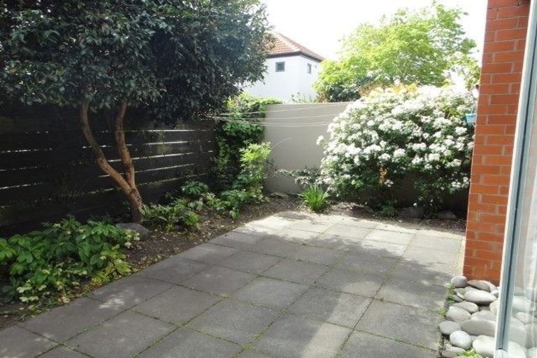 Photo of property in 3/56 Hewitts Road, Merivale, Christchurch, 8014