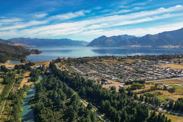 Photo of property in 8 Cemetery Road, Lake Hawea, Wanaka, 9382