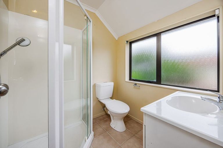 Photo of property in 31d Chieftain Rise, Goodwood Heights, Auckland, 2105