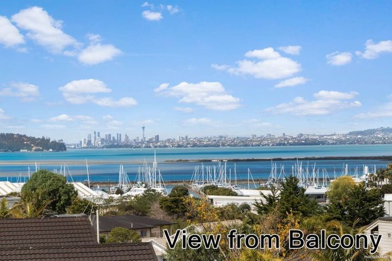 Photo of property in 153 Wiseley Road, West Harbour, Auckland, 0618