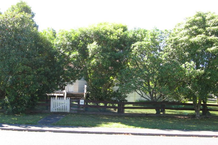 Photo of property in 50 Oreil Avenue, West Harbour, Auckland, 0618