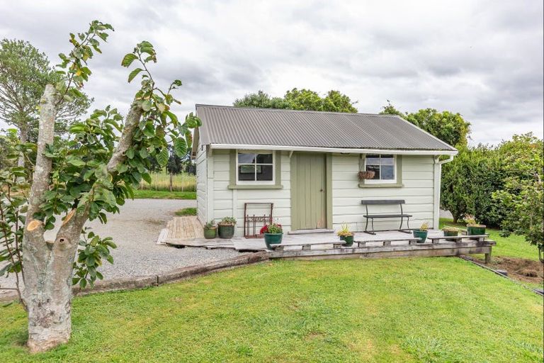 Photo of property in 245 Wallace Road, Koputaroa, Levin, 5571