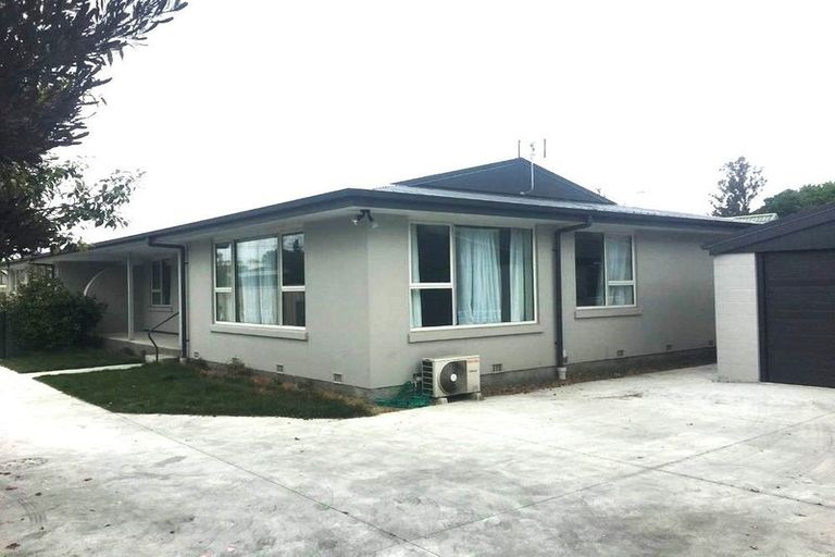 Photo of property in 2/145 Grahams Road, Burnside, Christchurch, 8053