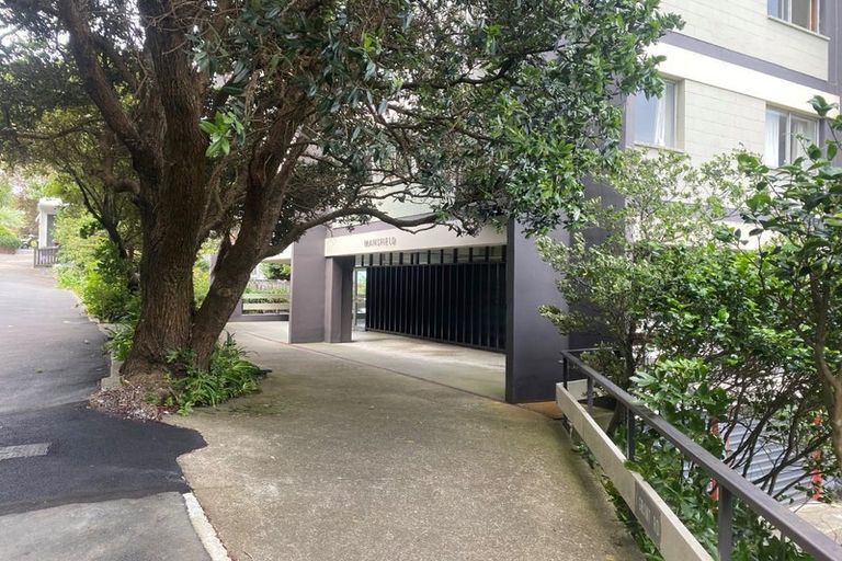 Photo of property in Mansfield Towers, 1 Grant Road, Thorndon, Wellington, 6011