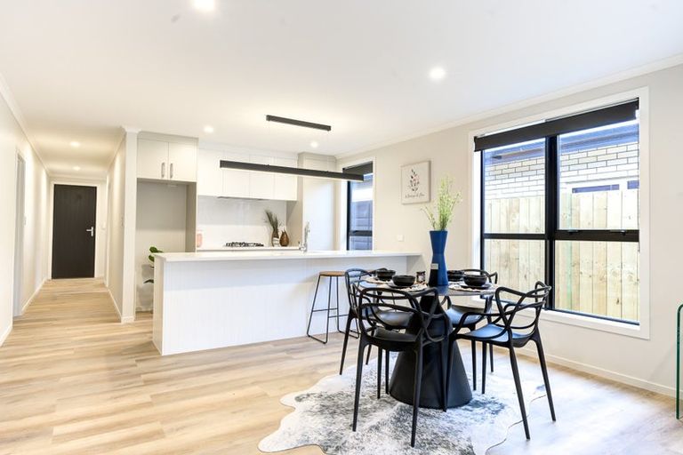 Photo of property in 23 Waruhia Crescent, Rototuna North, 3281