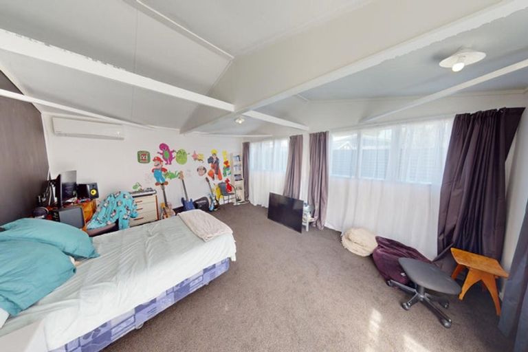 Photo of property in 3 Pryde Place, Feilding, 4702