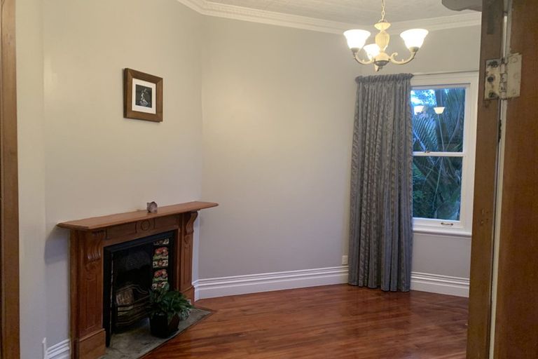Photo of property in 6 William Bond Street, Stanley Point, Auckland, 0624