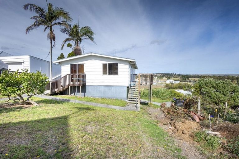 Photo of property in 11 Tunatahi Street, Dargaville, 0310