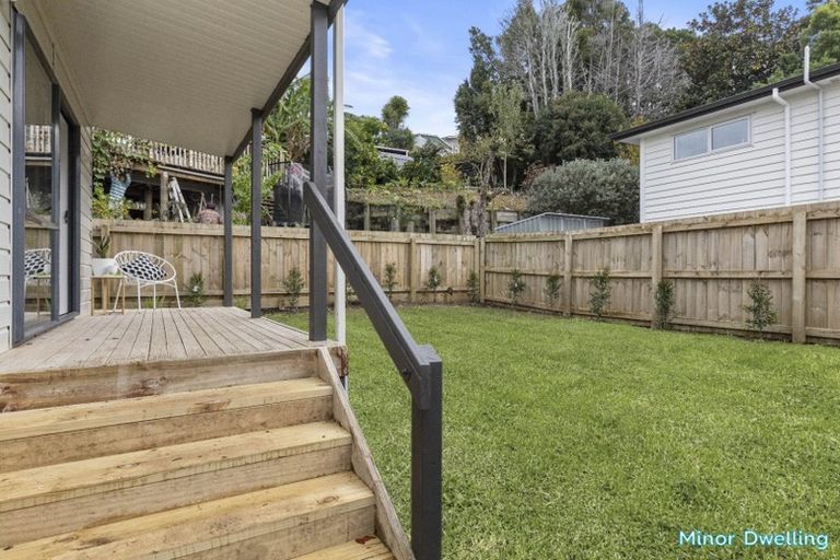 Photo of property in 8 Kupari Place, Totara Vale, Auckland, 0629