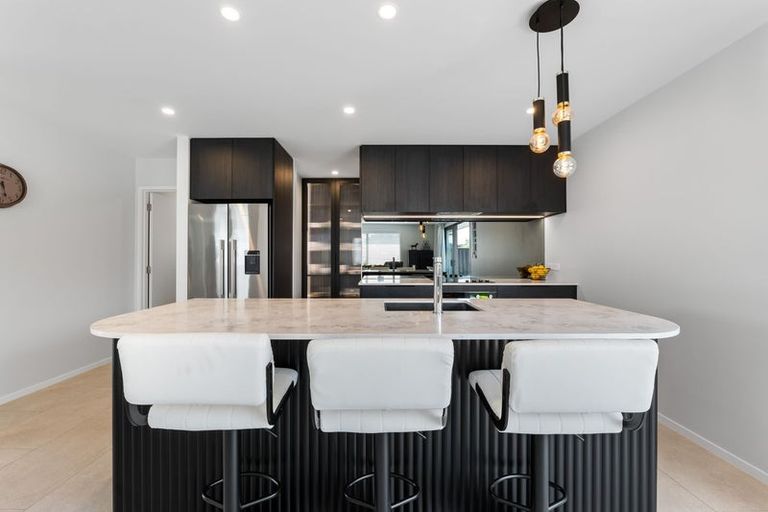 Photo of property in 2 Atea Place, Hawera, 4610