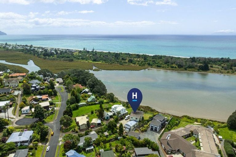 Photo of property in 16 Pohutukawa Drive, Athenree, Katikati, 3177