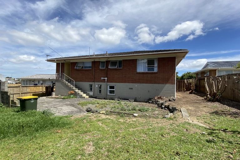 Photo of property in 72 Botany Road, Botany Downs, Auckland, 2010