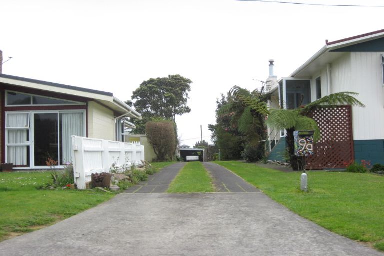 Photo of property in 9 Hau Lane, Oakura, 4314