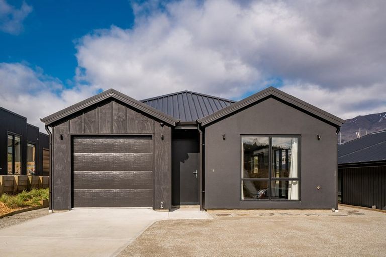 Photo of property in 203 Aubrey Road, Wanaka, 9305