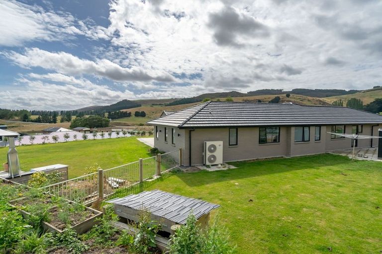 Photo of property in 20 Mallard Drive, Waihola, Outram, 9073