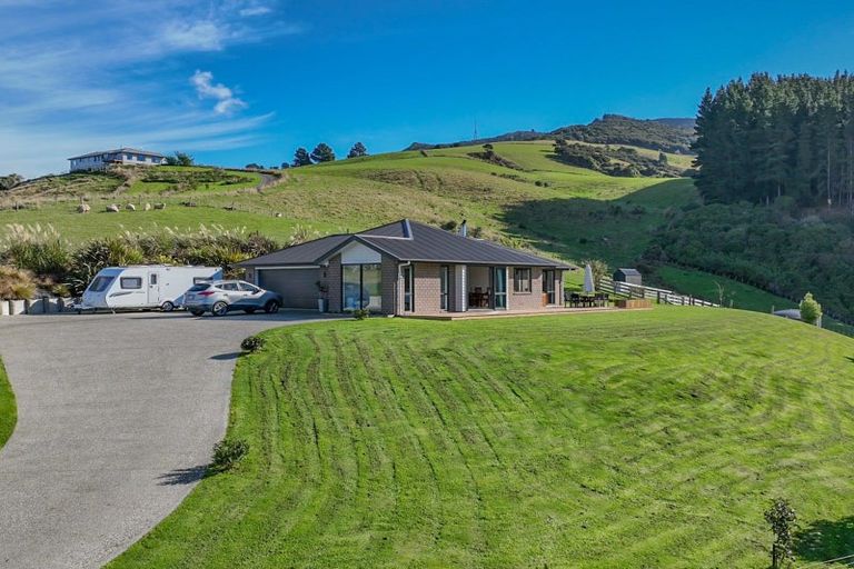 Photo of property in 18 Kens Lane, Sawyers Bay, Port Chalmers, 9023