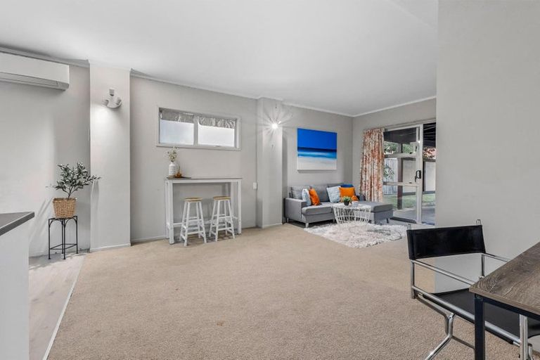 Photo of property in 75a Sturges Road, Henderson, Auckland, 0612