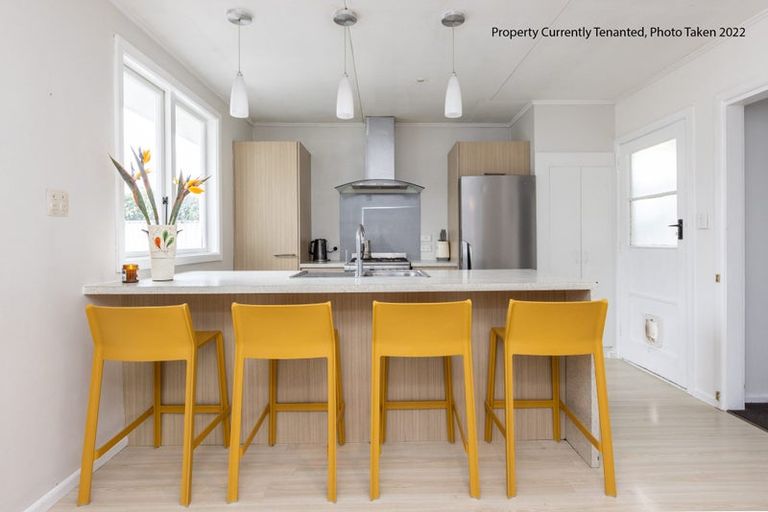 Photo of property in 19 Shrimpton Road, Haumoana, 4102