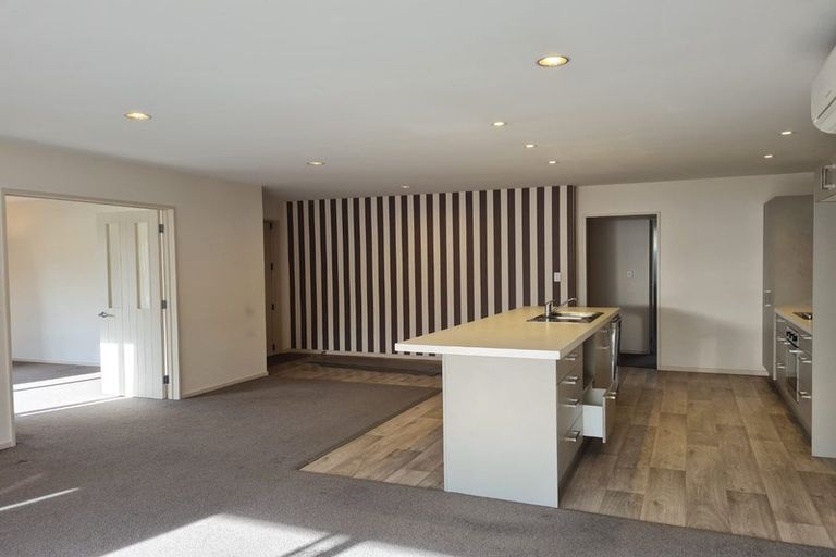 Photo of property in 8 Rollin Street, Heathcote Valley, Christchurch, 8022