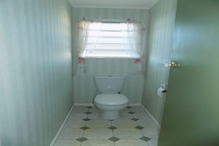 Photo of property in 711 Ballantyne Street, Frimley, Hastings, 4120