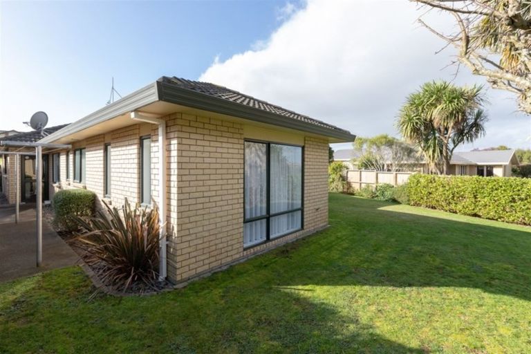 Photo of property in 69 Ayrshire Drive, Grandview Heights, Hamilton, 3200