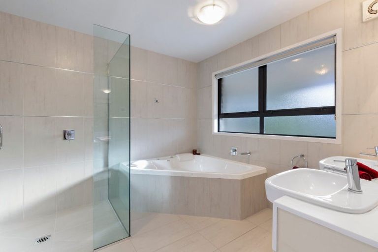 Photo of property in 660 Peninsula Road, Kelvin Heights, Queenstown, 9300
