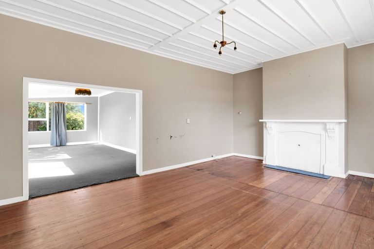 Photo of property in 41 Gloag Street, Waverley, 4510