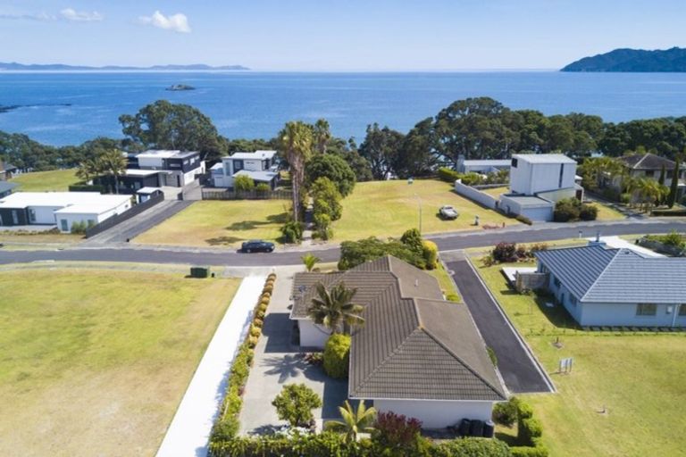 Photo of property in 15 Bayside Drive, Coopers Beach, 0420