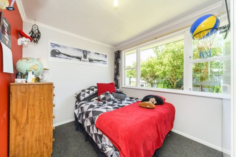 Photo of property in 138 Ruamahanga Crescent, Terrace End, Palmerston North, 4410