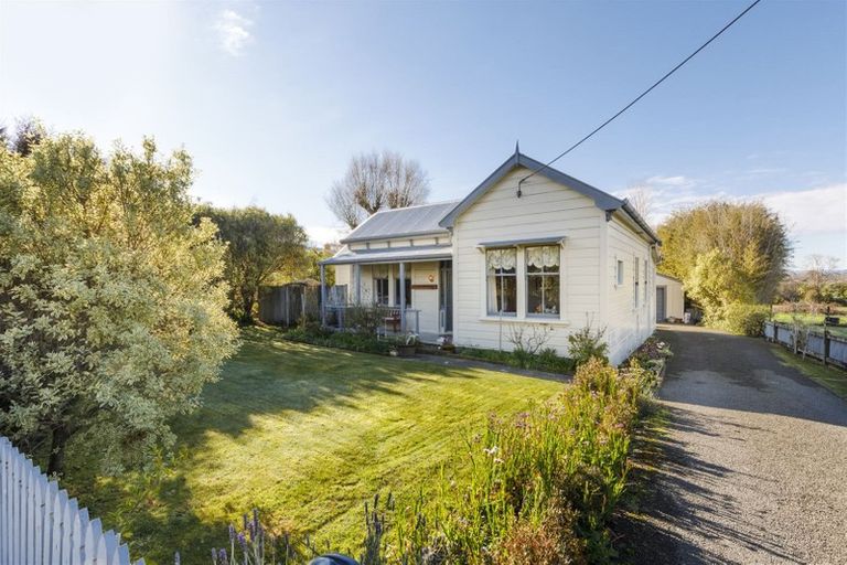 Photo of property in 233 Makino Road, Feilding, 4702