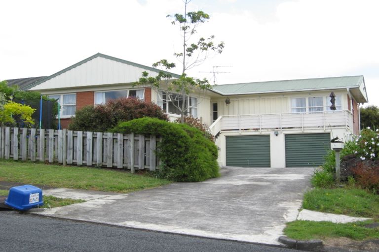 Photo of property in 15 Anzac Road, Pukekohe, 2120