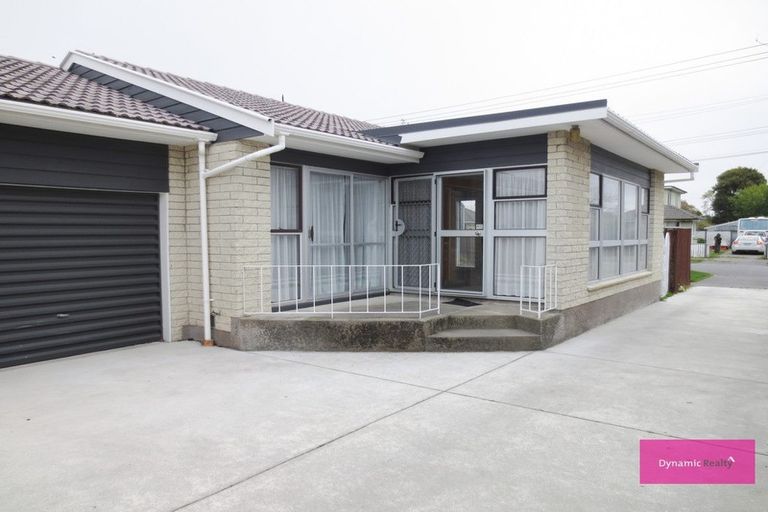 Photo of property in 1/214 Grimseys Road, Redwood, Christchurch, 8051
