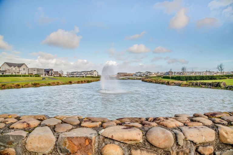 Photo of property in 6 Pickaberry Avenue, Karaka, Papakura, 2113