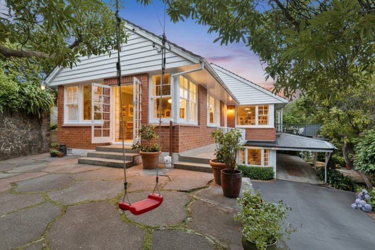 Photo of property in 34 Torwood Road, Khandallah, Wellington, 6035