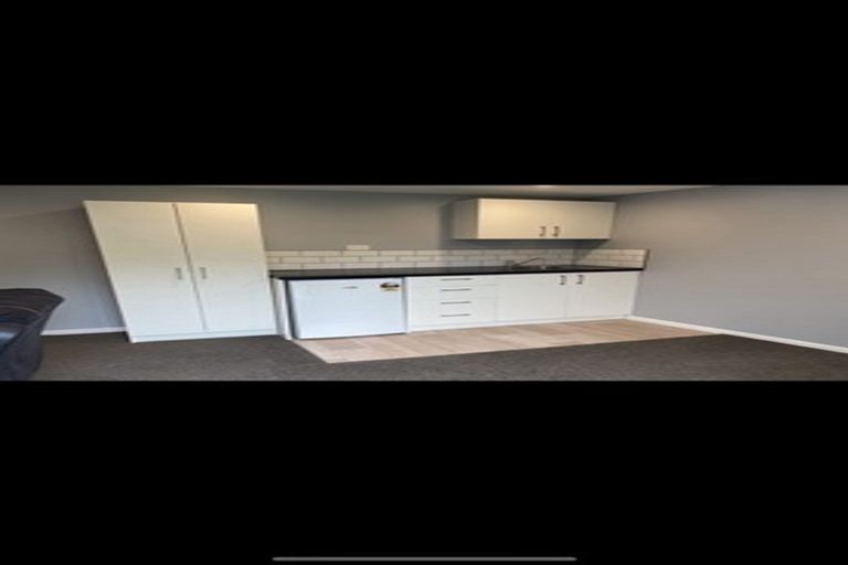 Photo of property in 53 Victory Crescent, Tawa, Wellington, 5028