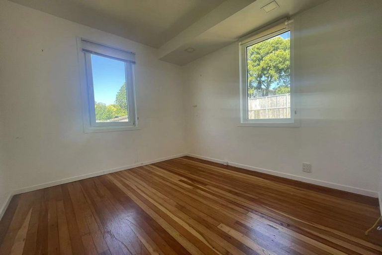 Photo of property in 85 Taurus Crescent, Beach Haven, Auckland, 0626