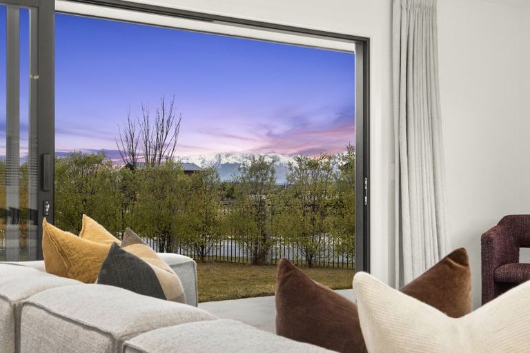 Photo of property in 1 Sorrel Street, Albert Town, Wanaka, 9305