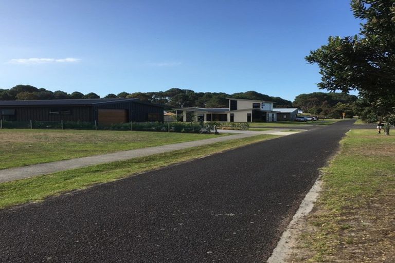 Photo of property in 114 Harbour Drive, Matarangi, Whitianga, 3592