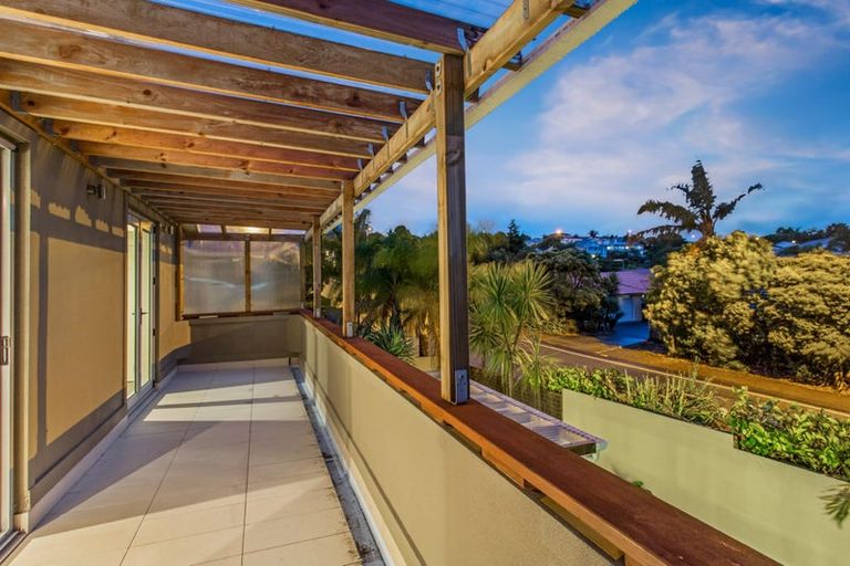 Photo of property in 7c Clearwater Cove, West Harbour, Auckland, 0618