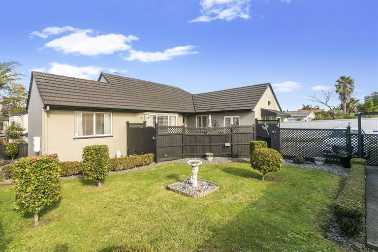 Photo of property in 1/32 Nile Road, Milford, Auckland, 0620