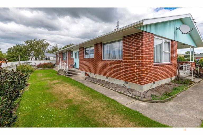 Photo of property in 2 Betten Street, Waimate, 7924
