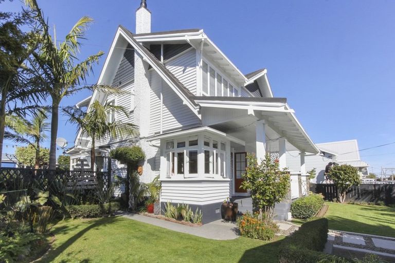 Photo of property in 15 Wallace Place, Westown, New Plymouth, 4310