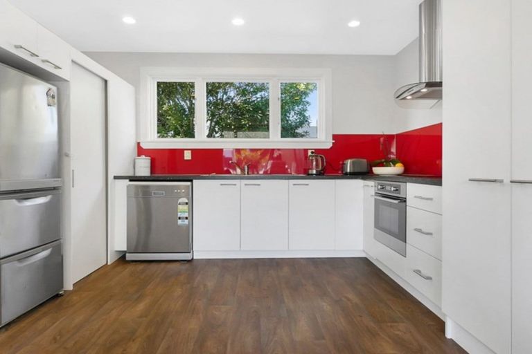 Photo of property in 1/103 Prestons Road, Redwood, Christchurch, 8051