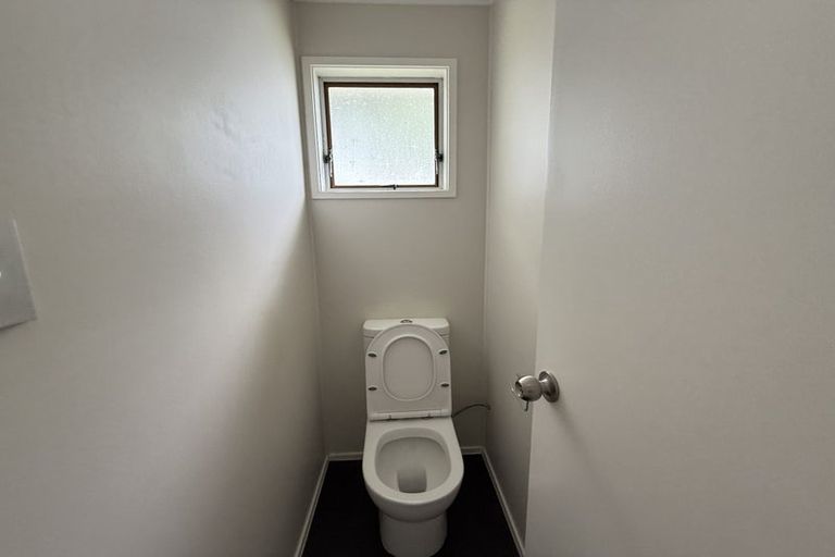 Photo of property in 2/12 Chesley Place, Half Moon Bay, Auckland, 2012