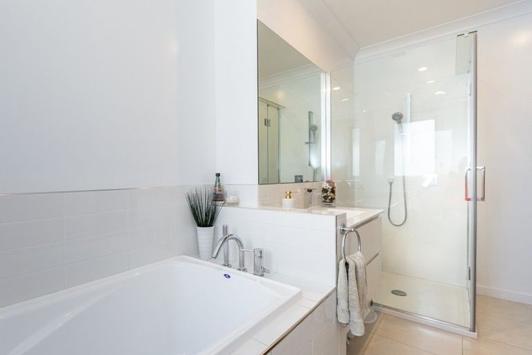 Photo of property in 1106 Caroline Road, Mayfair, Hastings, 4122