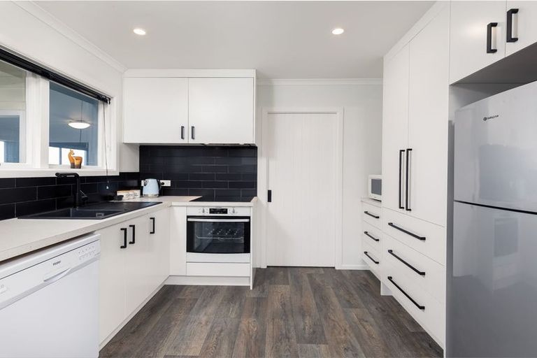 Photo of property in 48 Oxford Street, Waimate, 7924