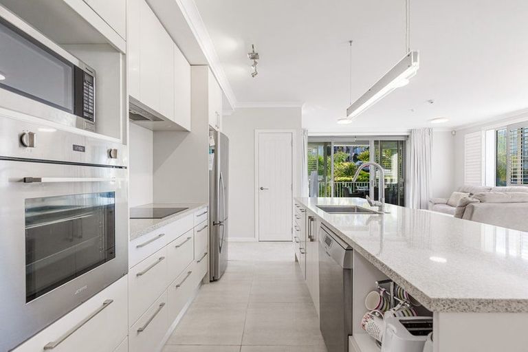 Photo of property in 30 Rewa Rewa Lane, Orewa, 0931